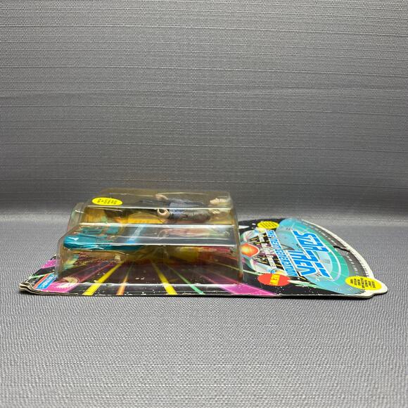 Playmates 1993 Admiral Leonard H McCoy Star Trek TNG Action Figure* - Picture 6 of 7